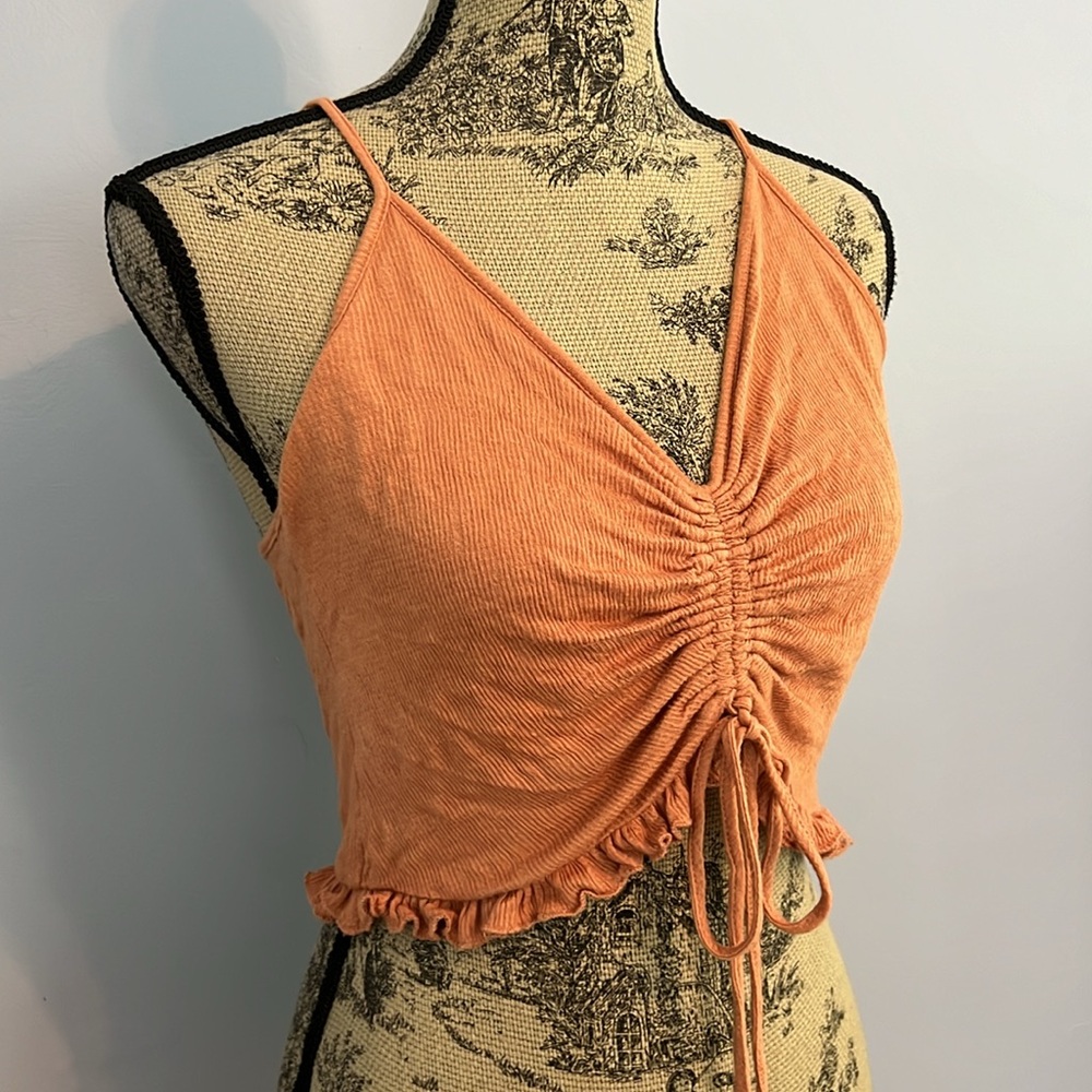 Ruched Drawstring Crop Top - Picture 4 of 6